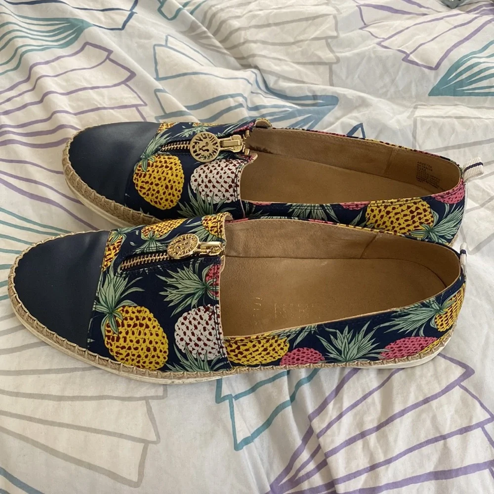 Anne Klein iFlex Zetta Pineapple Print Espadrille Flat Zip Up Sneaker Size 9.5M